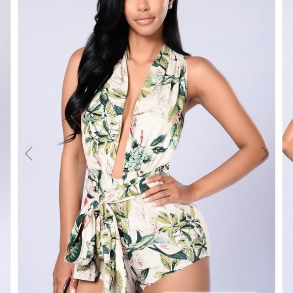 Fashion novas “Welcome to the jungle” romper - Picture 2 of 8